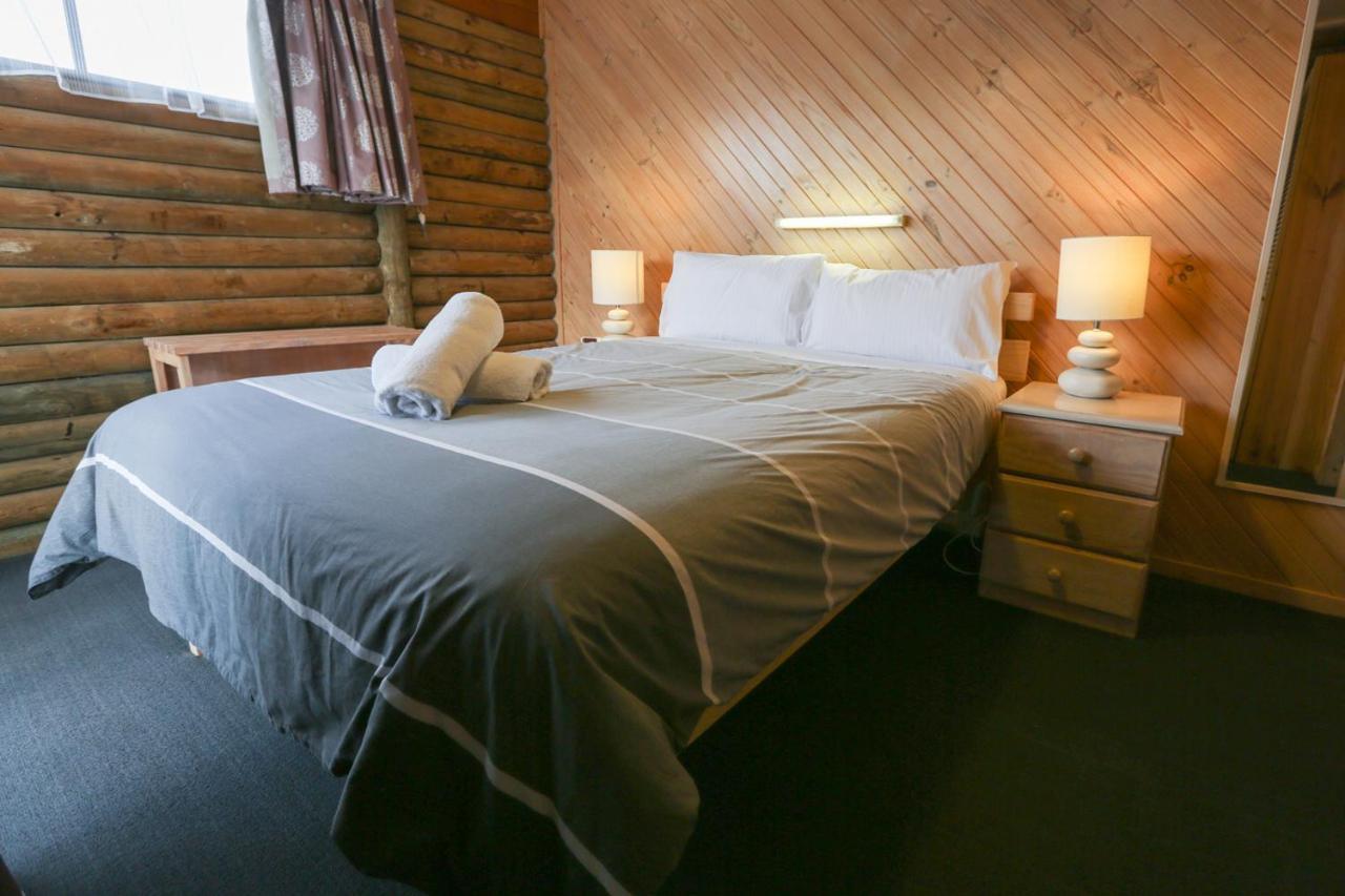 Lazy Acre Log Cabins Lakes Entrance Exterior foto